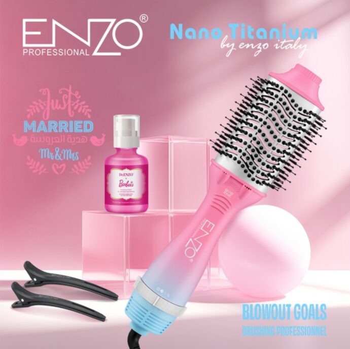 La nouvelle Brosse 1500w Barbie avec technologie ionique et nano TITANIUM en-752